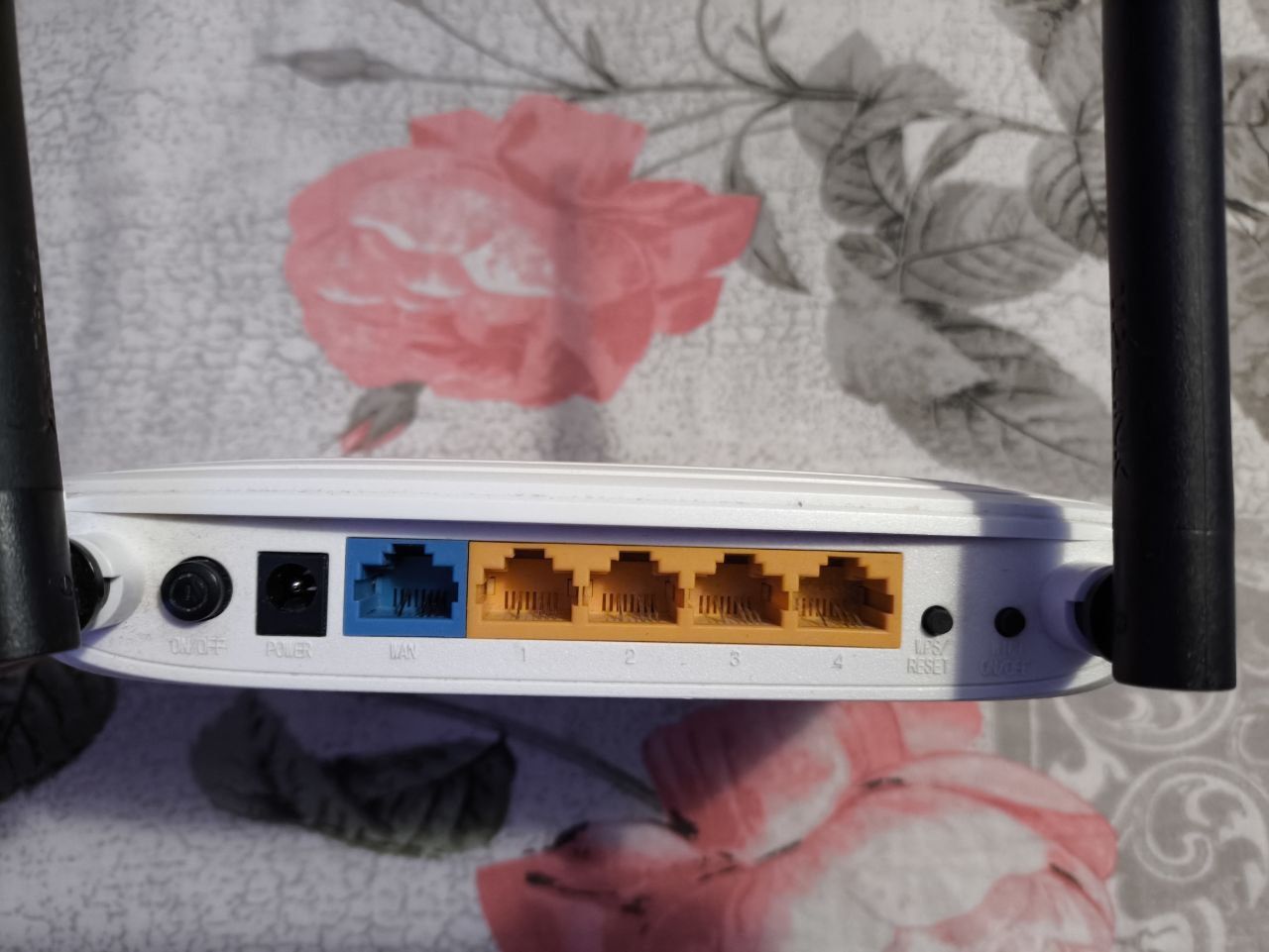Продам TP-LINK WR841N