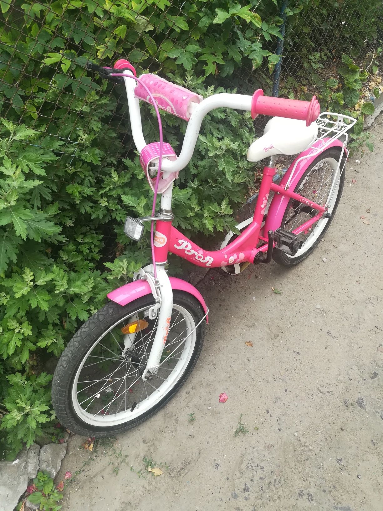 Дитячий велосипед для дівчинки