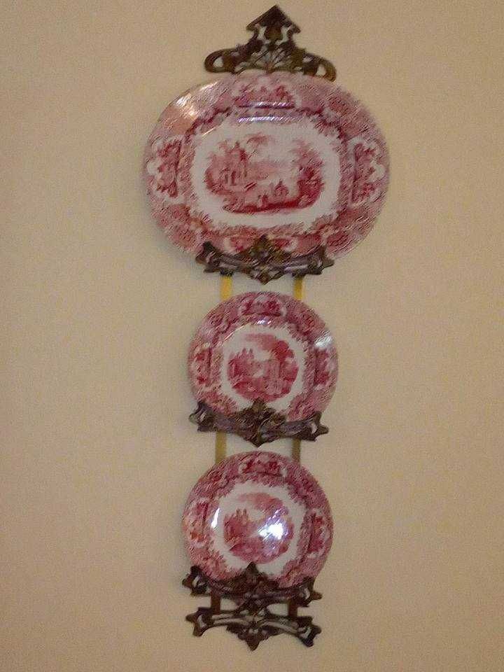 Suporte triplo de pendurar para pratos ou travessas
