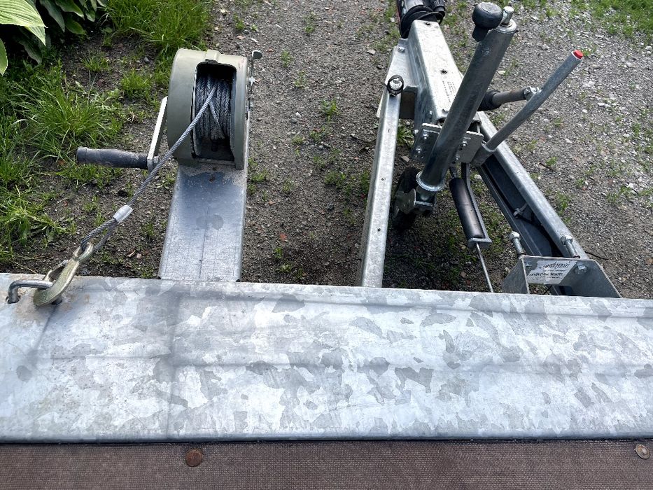 Лафет,прицеп для перевозки автомобілів