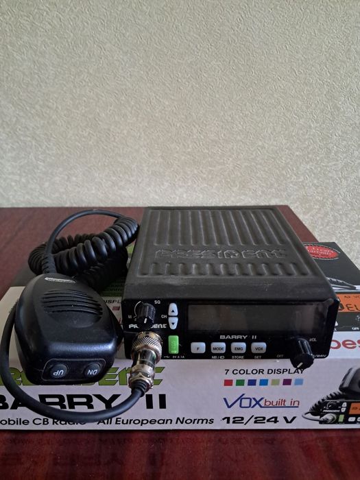 Рація автомобільна  President BARRY II ASC AM/FM 24/12V радіостанція