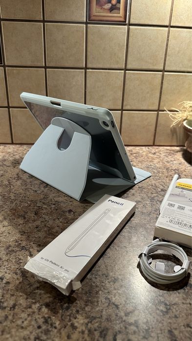 Tablet iPad Apple 10.5” —- iOS 18.6 + NOWY RYSIK 2 gen + nowe etui