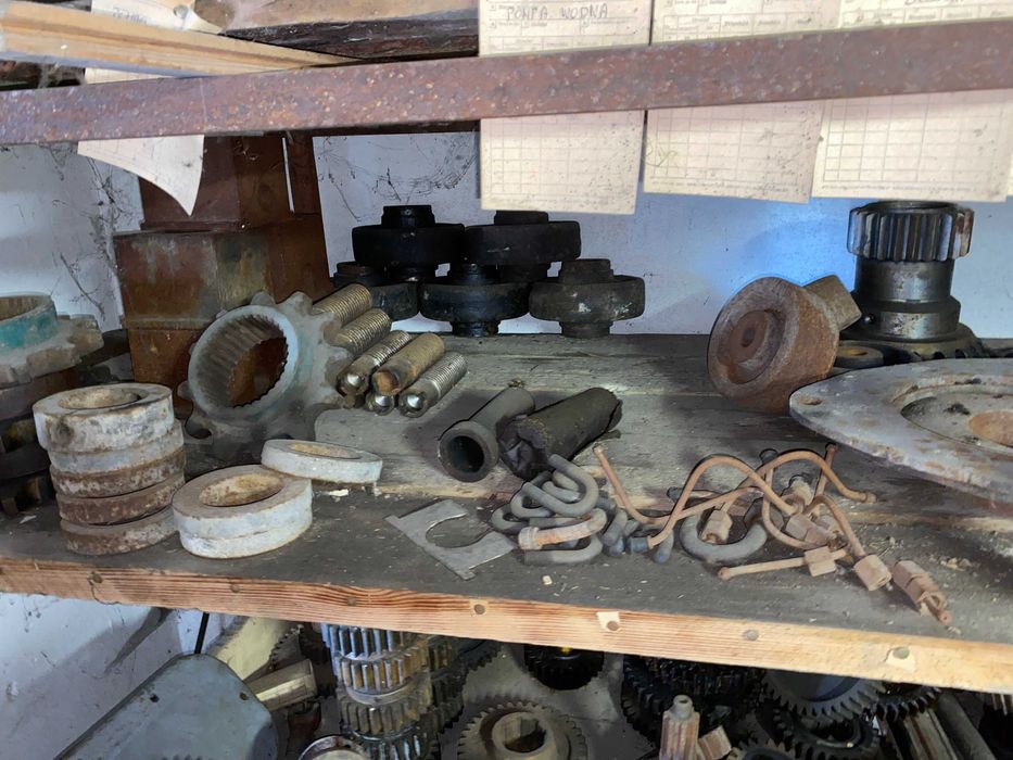 spycharka s651 sprzęgło zwolnice zębatki drzwi rumunek/Części do KM251