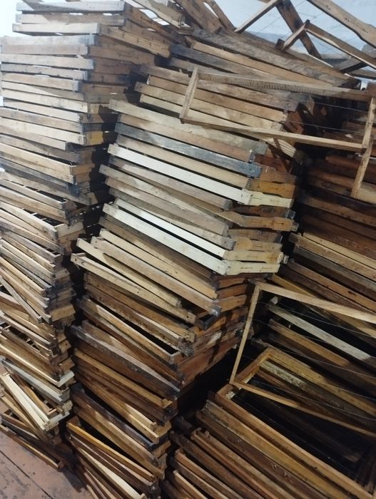 Продам б/у рамки -300