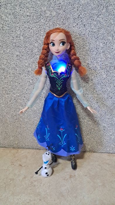 Кукла Disney Store Sings 40см Анна Холодное Сердце шарнирная озвученна