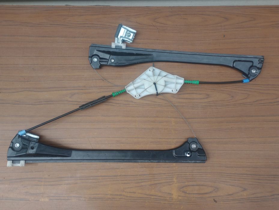 Склопідйомник VW Passat B5/Golf 5/Sharan/Audi A4 стеклоподъемник
