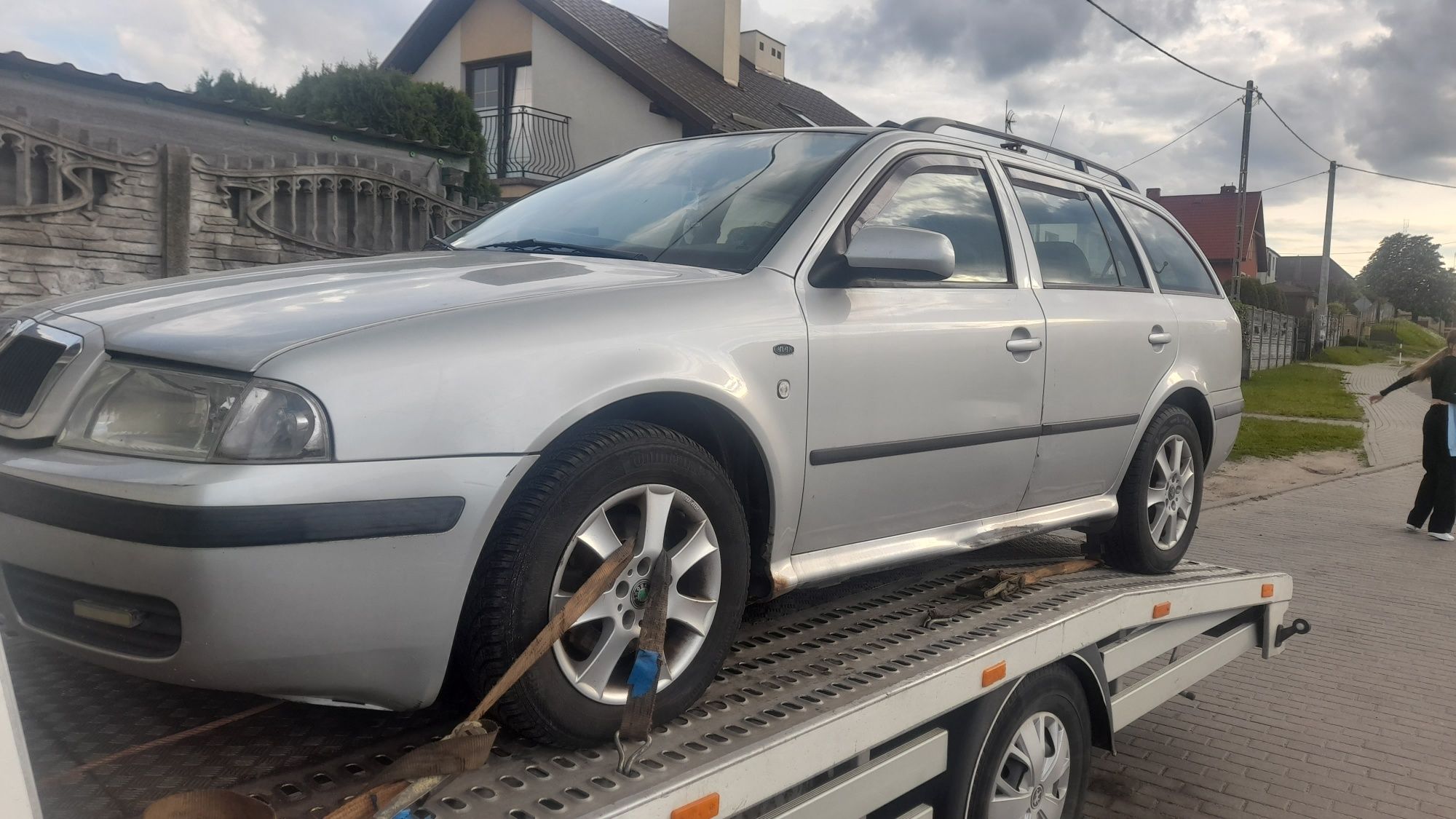 Skoda Octavia 2002r na części