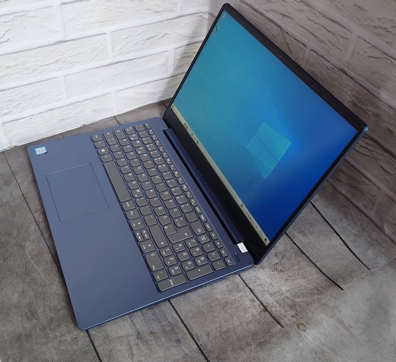Сучасний шустрий ультрабук  Lenovo330s Fhdips/i3-8130/12ddr4/128+500gb