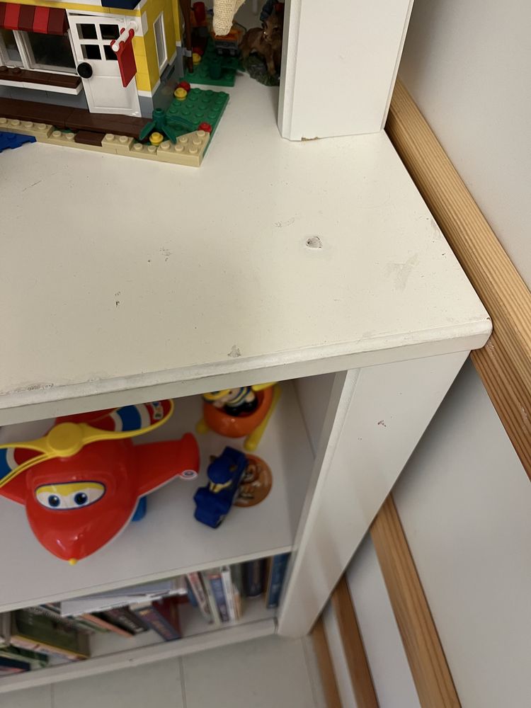 Regał IKEA HENSVIK do pokoju dziecięcego