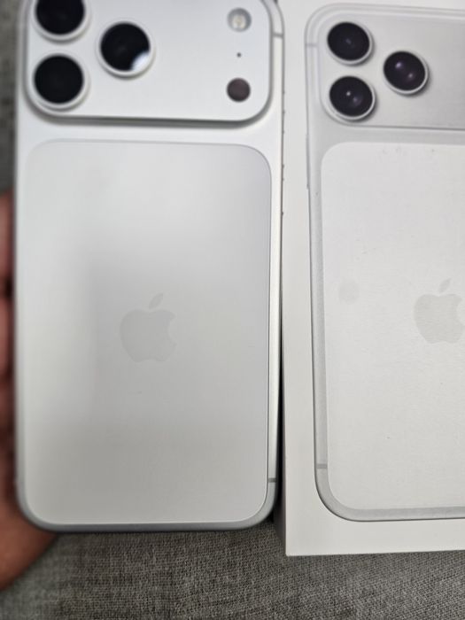 Iphone 17 pro max...1tb