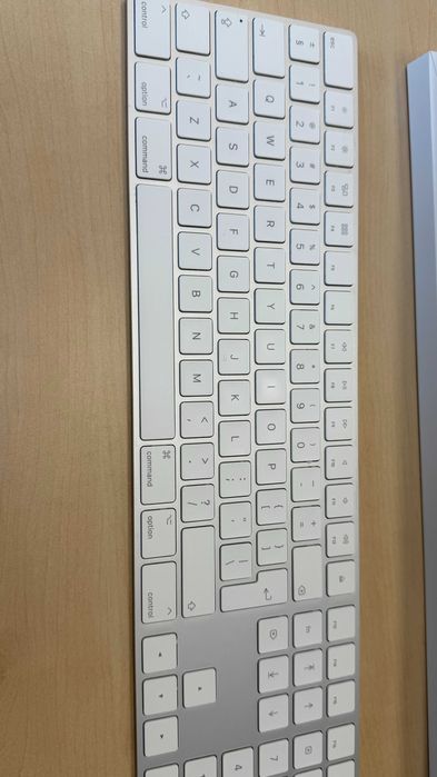 Magic Mouse 2 + duża Magic Keyboard 2