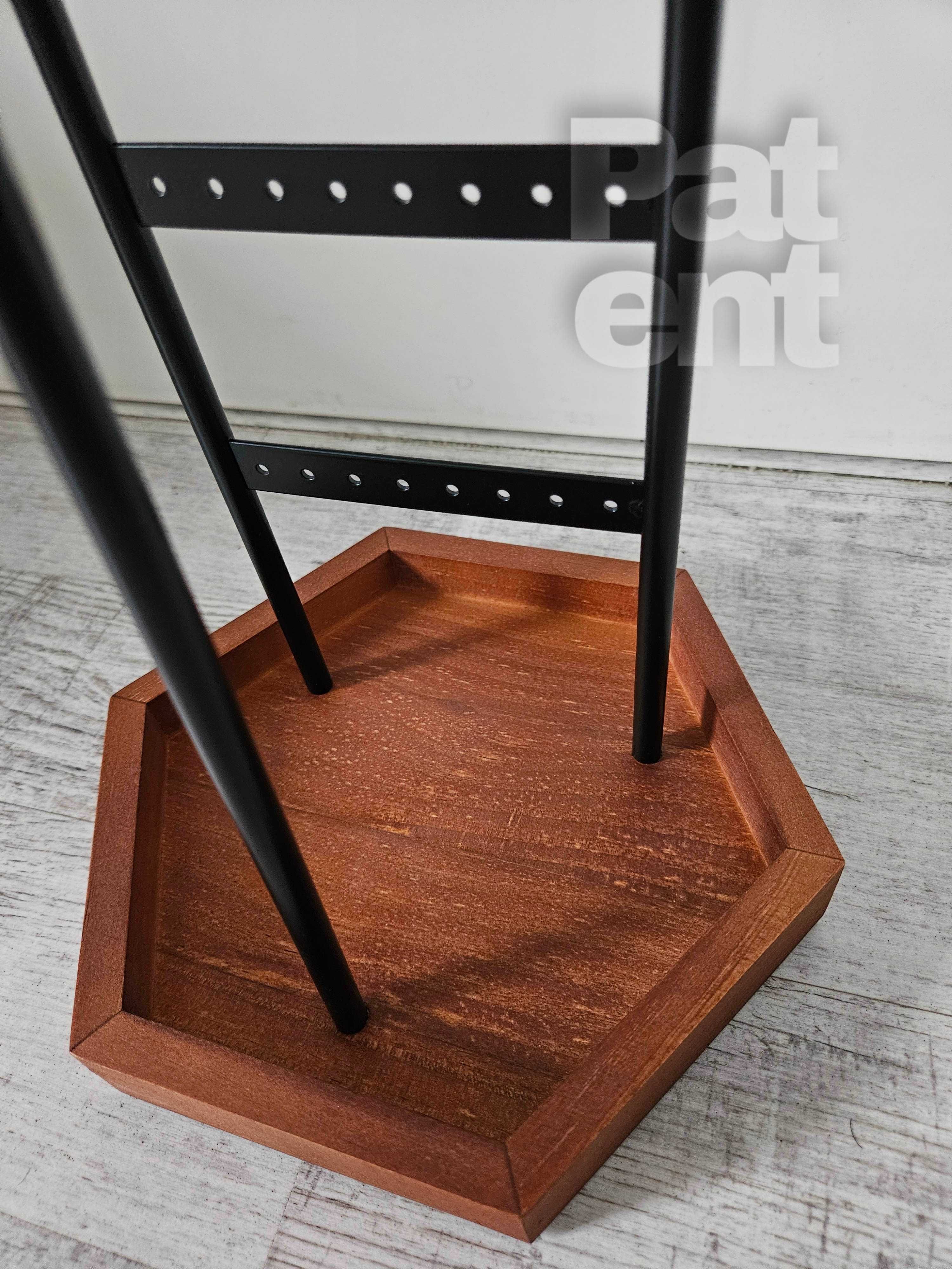 Szkatułka ekspozytor stojak na biżuterię pojemny z haczykami i loft