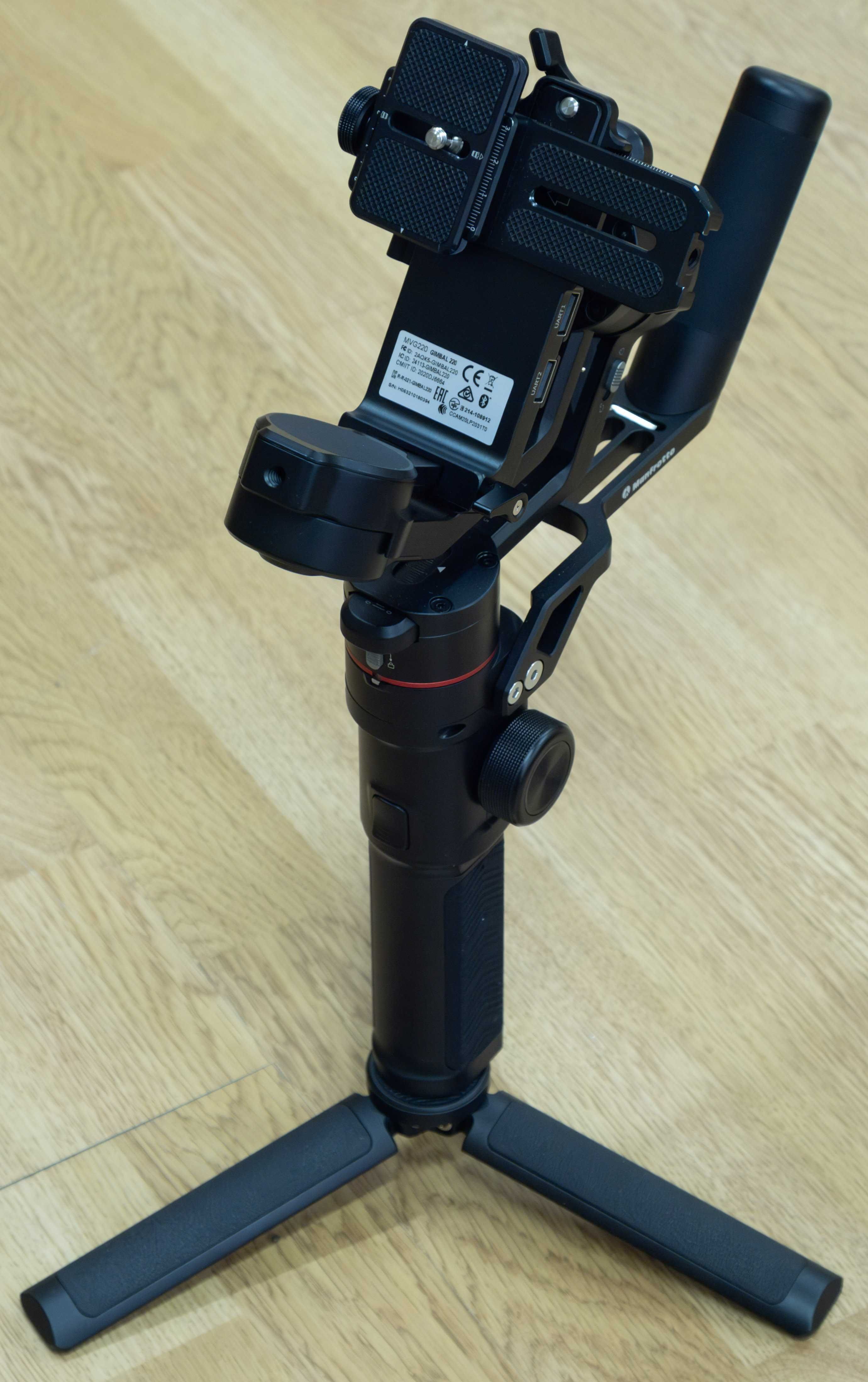 Стабiлiзатор/Стедiкам Manfrotto Gimbal 220 Kit MVG220+внешний пульт