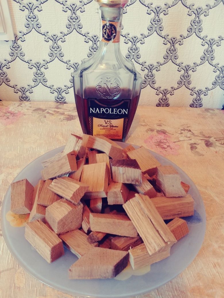 Дубовая щепа,кубики, палочки,чипсы.300 гривень кілограм.Дубова тріска,