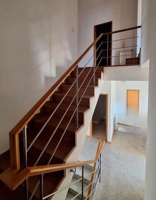 Arrenda-se Moradia T3