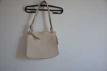 nude Torebka Coccinelle skóra carry bag