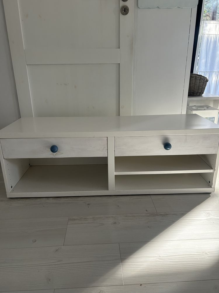 Stolik pod telewizor ikea