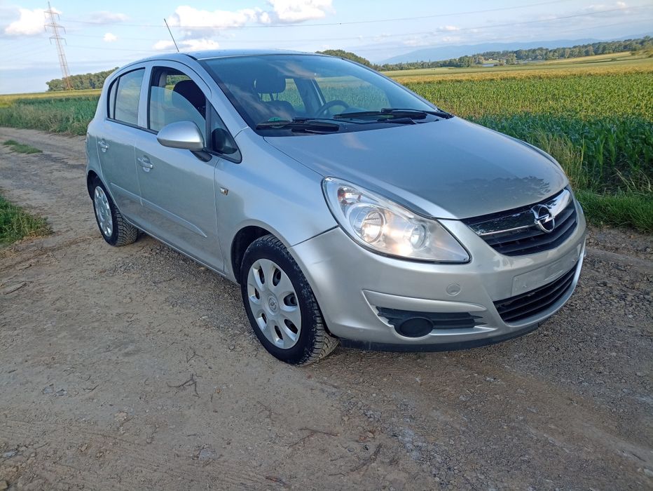 Sprzedam Opel Corsa D,1.2benz, klimatyzacja 101tys km polecam