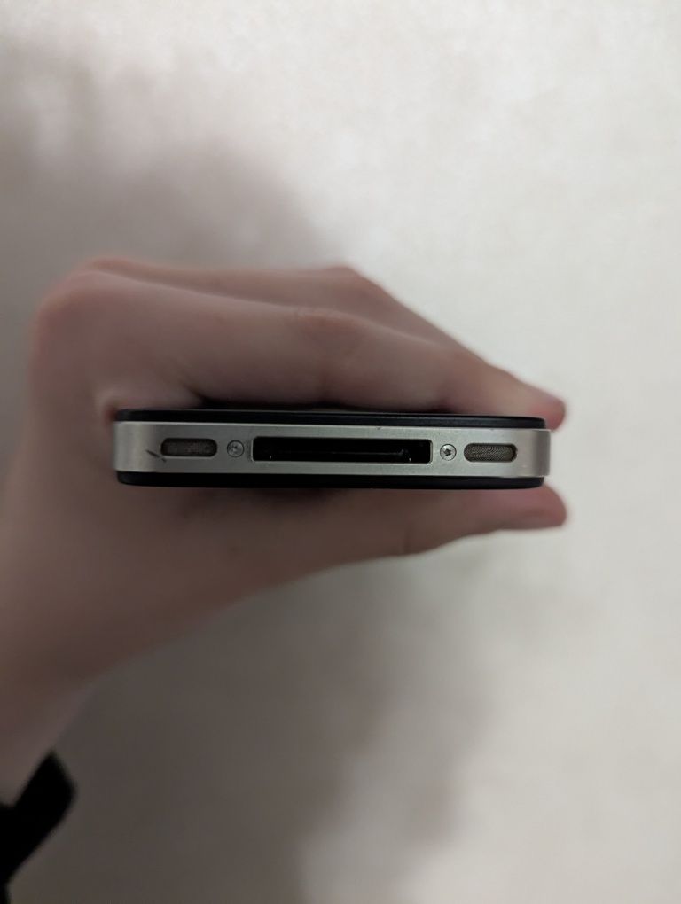 iPhone 4S 8GB iOS 6