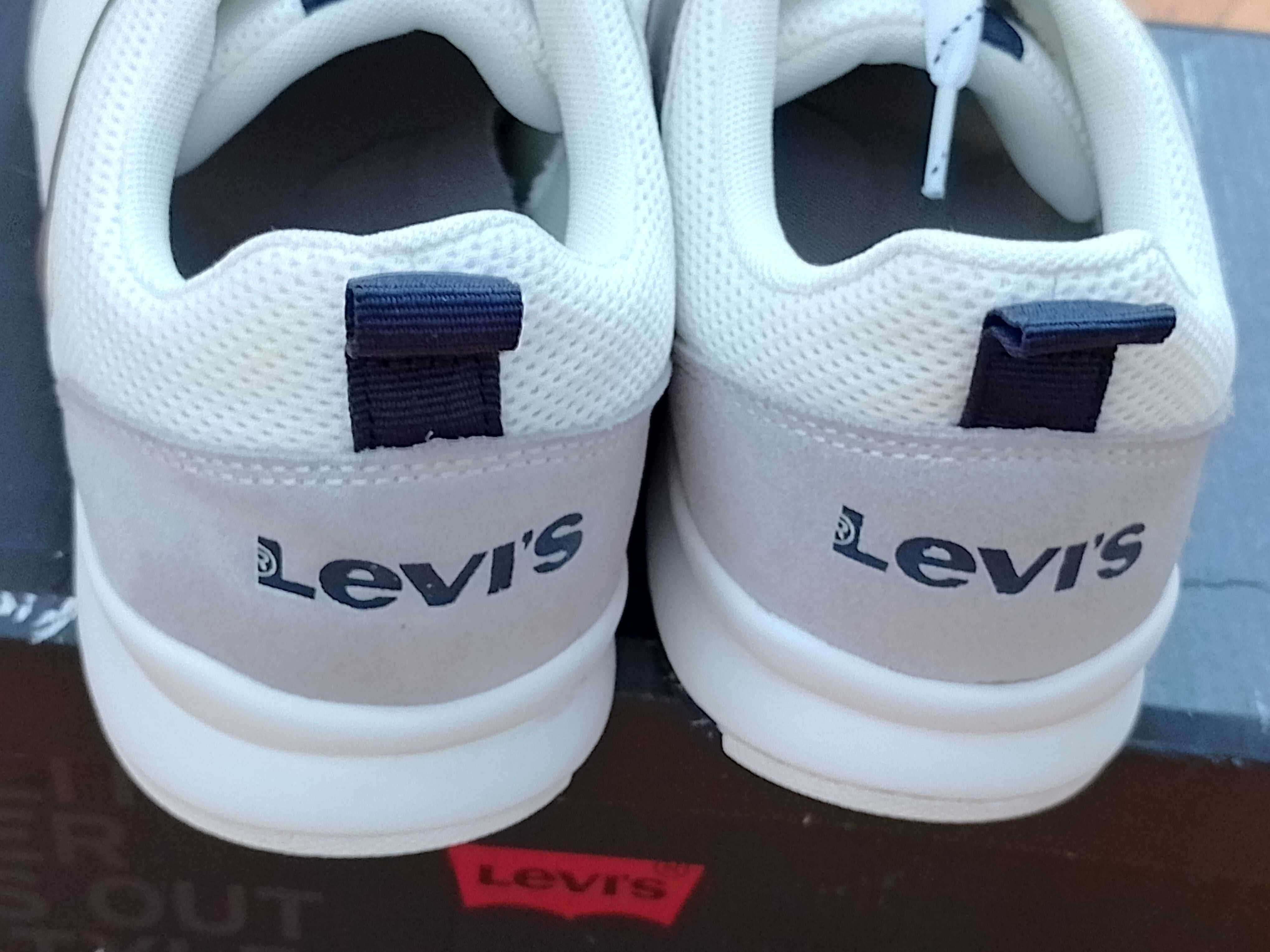Чолові кросівки levi's® Levis Almayer Lite Trainers по устілці 27 см