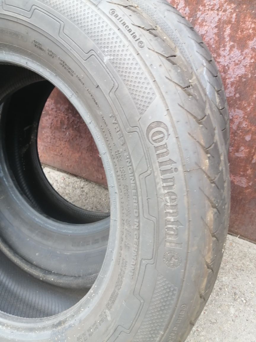 Шины Continental 215/65 r16 c (2шт.)