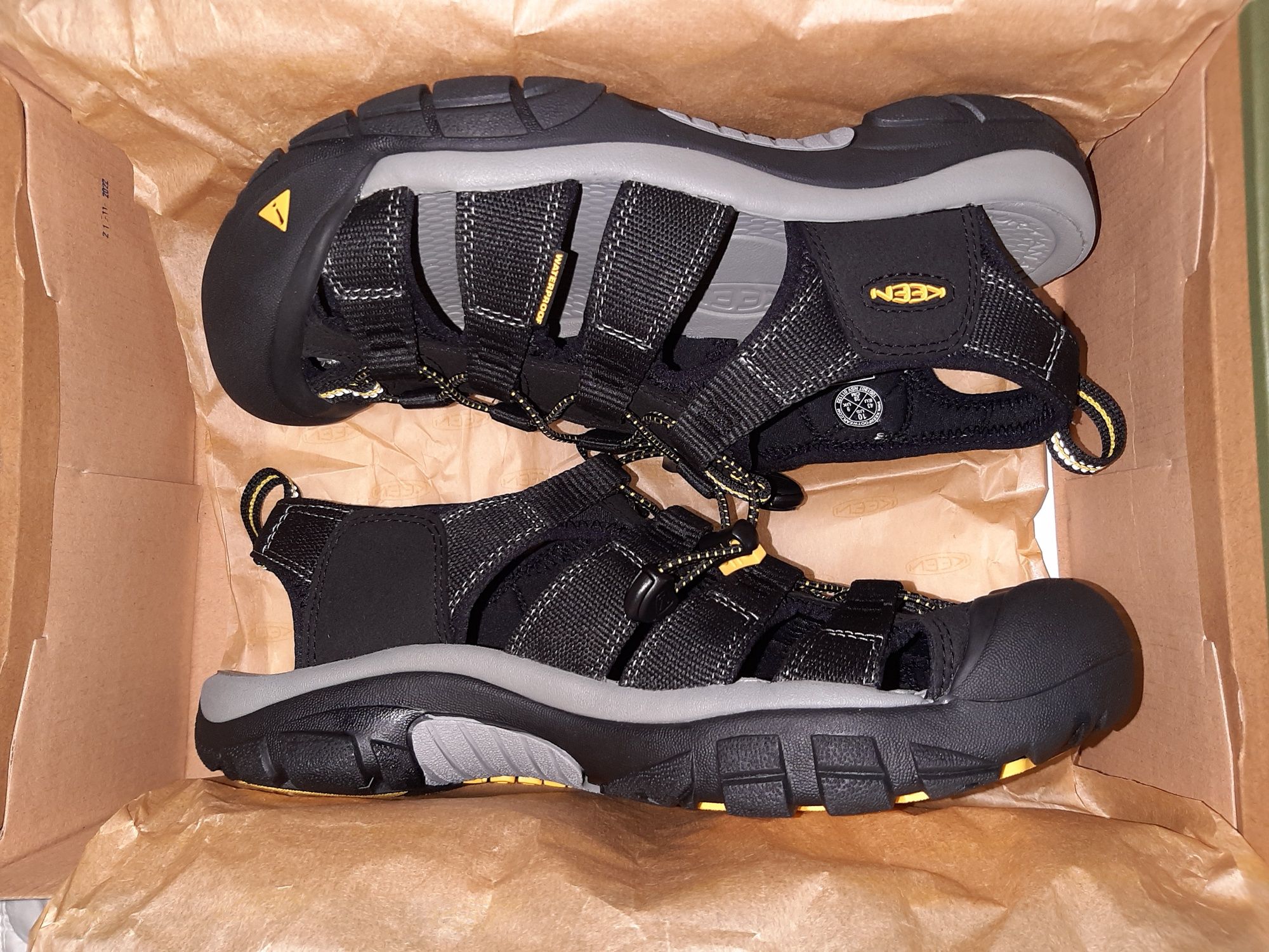 Продам KEEN newport H2,чоловічі сандалии,чорний колір.