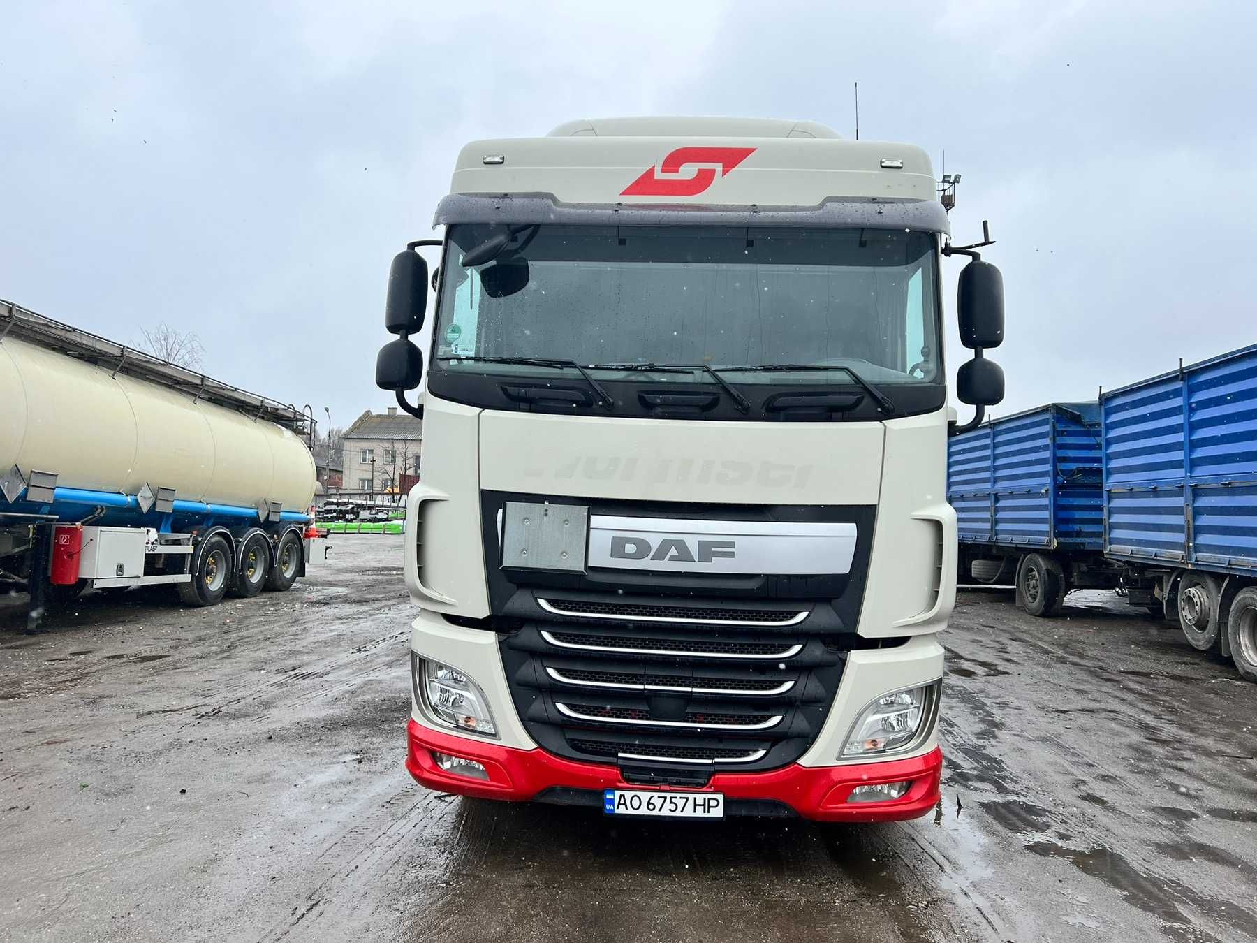 DAF XF, 576 т.км + цистерна 3 секц, тара 6800 готова сцепка Торг