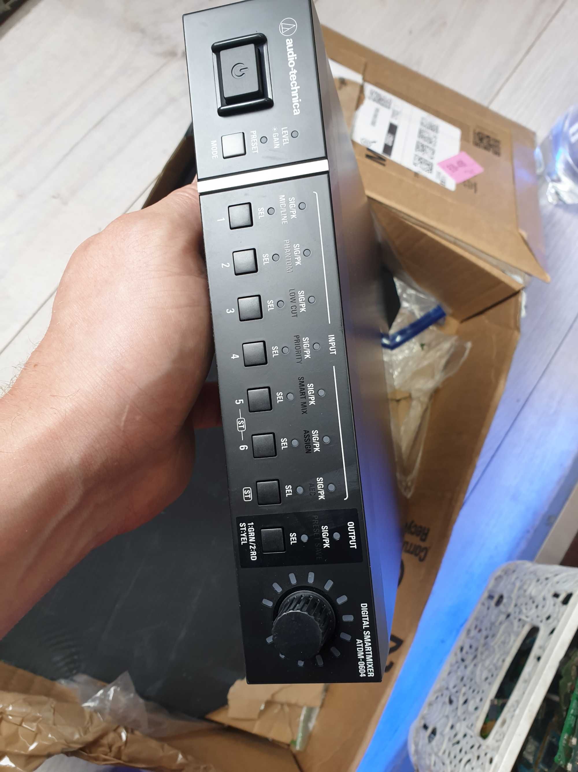 Аудио микшер Audio-tecnica ATDM-0604