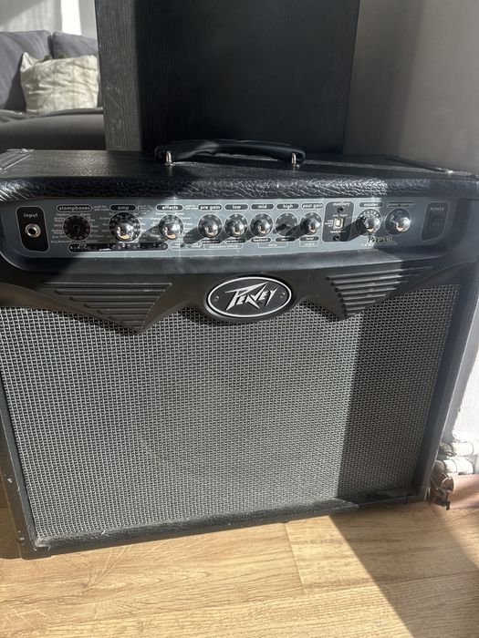 Wzmacniacz gitarowy Peavey 75 w