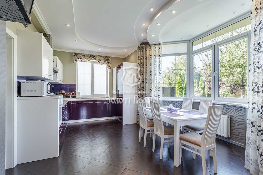 Будинок 2 поверхи, 18 соток. с. Глеваха, поруч Іванковичі і Мархалівка