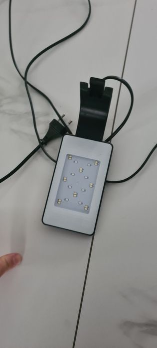 Lampki do akwarium