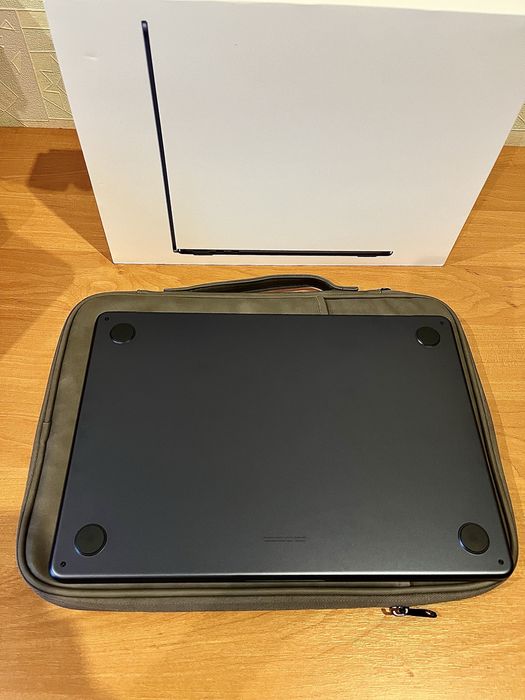 Ноутбук MacBook Air M2 ( 2022 ) 256/8