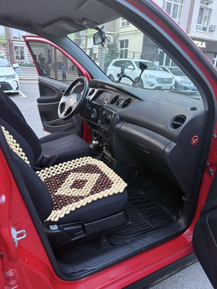 Продам автомобіль Daihatsu