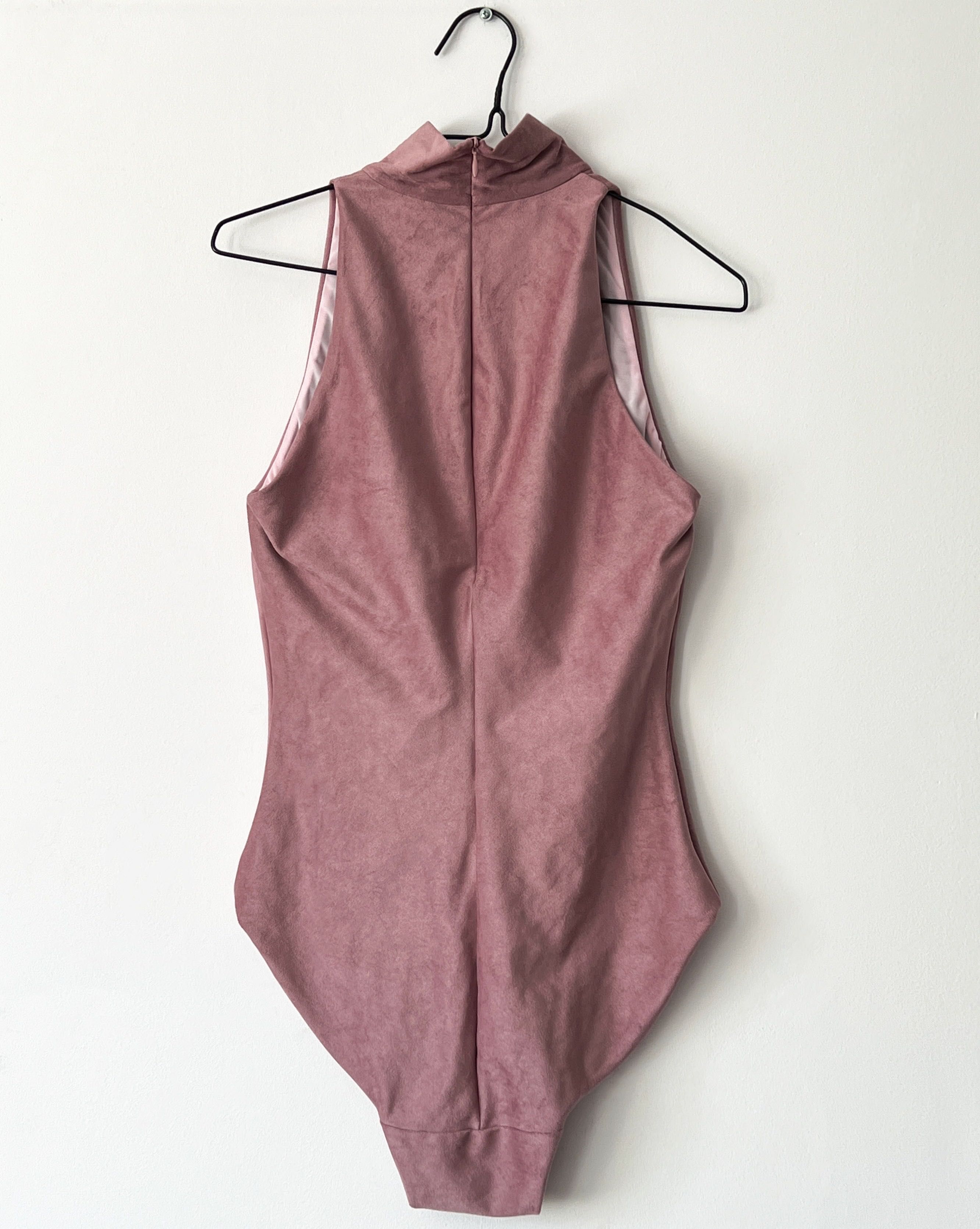 Body zamszowe Undress Code w stylu the Odder Side Le petit trou