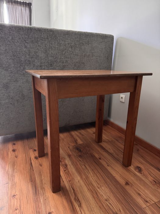 2 Mesas de madeira maciça – 60x70x80 cm