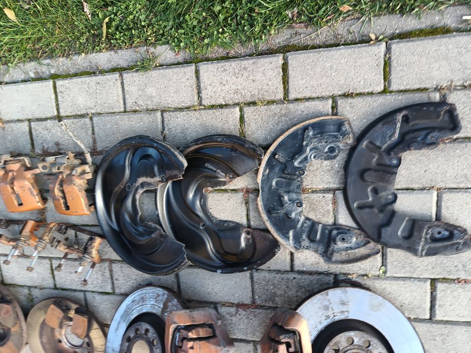 SWAP Hamulce 320 przód 288 tył Audi A4 B6 B7 zaciski tarcze jarzma