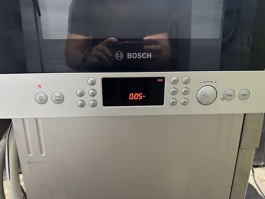 Вбудована мікрохвильова піч Bosch / 21 л / 900 Вт, мікрохвильовка