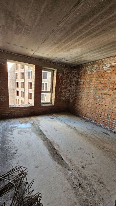 1 к Міленіум біля Озера Millennium чудова інвестиція