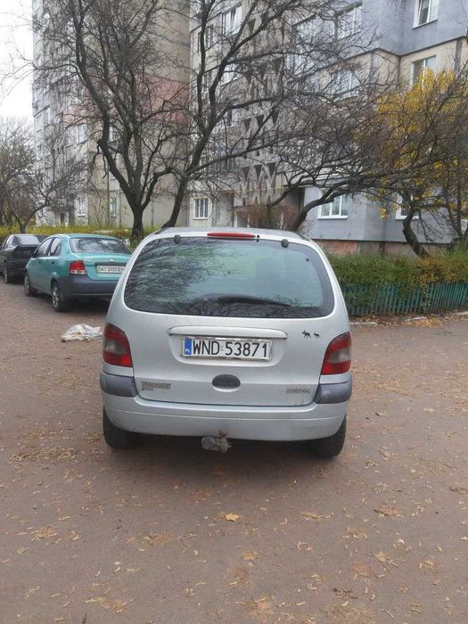 Продам автомобіль Renault
