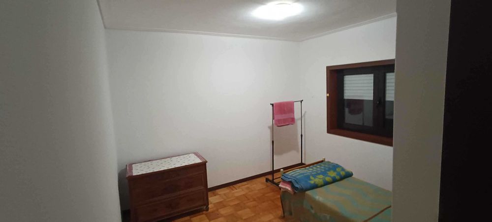 Quarto individual perto da praia com serviços incluídos em Gaia-Porto