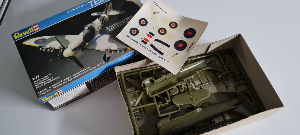 Avião Hawker MK V 1/72