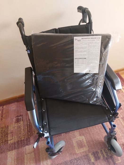 Bardzo lekki wózek inwalidzki