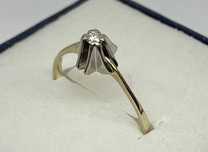 Złoty pierścionek z brylantem 0,045ct 2,05g p585 roz.18 / złoto /ST