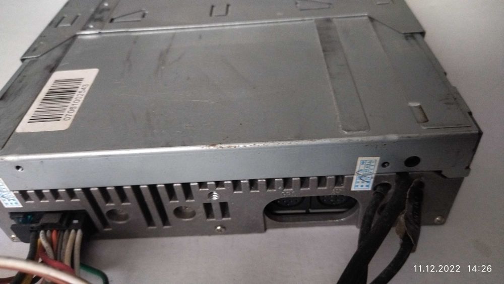 Магнітола з виїздним екраном 7''