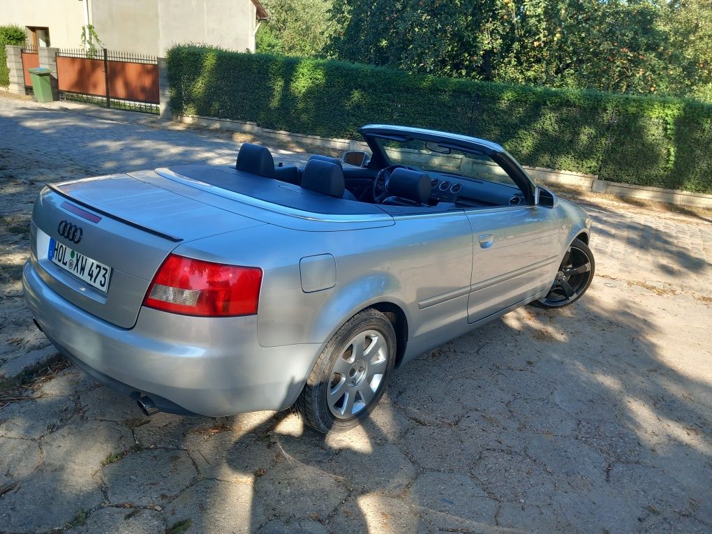 AUDI  CABRIO  2.4 v6 170ps manual skóry klimatronik Alu 19  Rotor