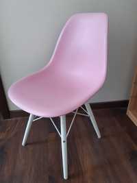 Różowo biale krzesło dla dzieci