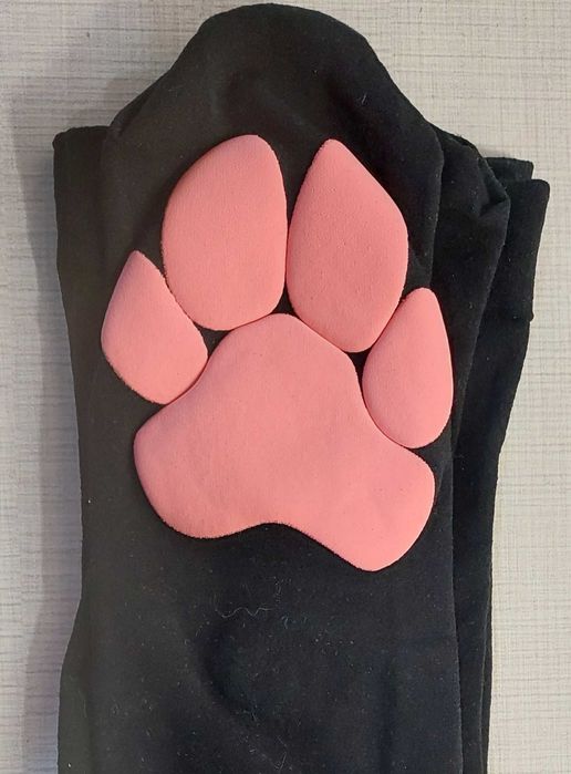 Чорні пачохи котячі лапки