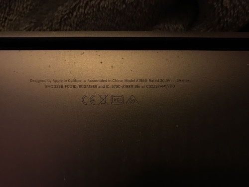 Apple Macbook pro model A1989