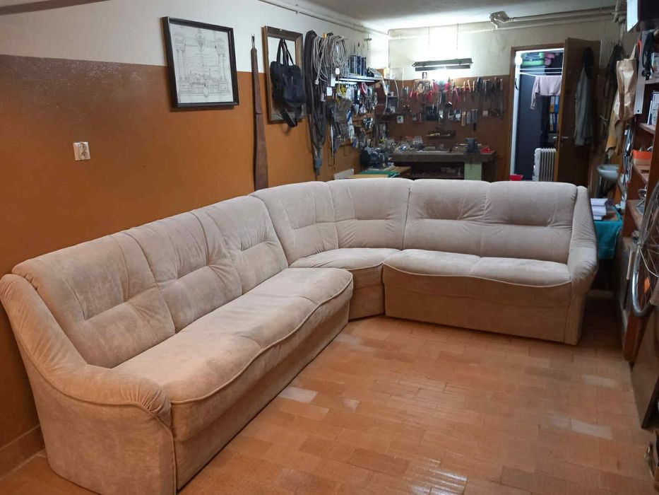 Kanapa narożna w bardzo dobrym stanie Salon