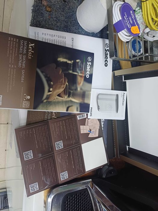 Кавомашина автоматична Saeco Xelsis SM7580 з молочником капучинатором